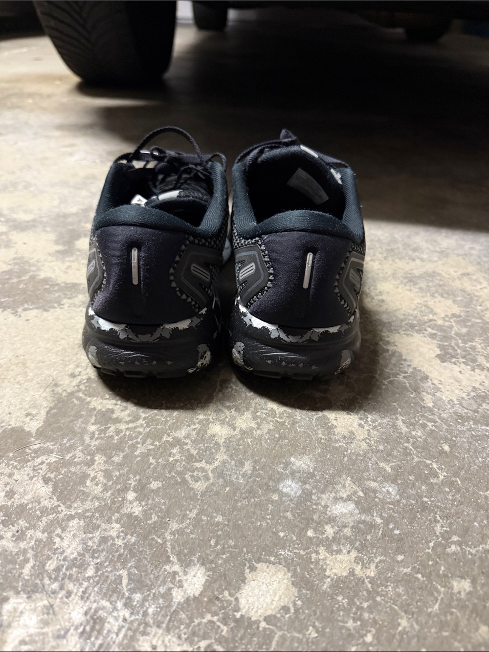 Brooks Ghost 14 Men's Running Shoes - Black and Gray - Picture 4 of 8
